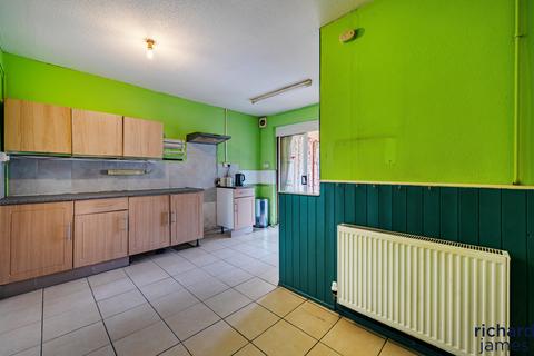 3 bedroom semi-detached house for sale, Willows Avenue, Pinehurst, Swindon, SN2