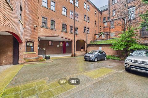 32, Riverside Court, Leeds, LS1 7BU