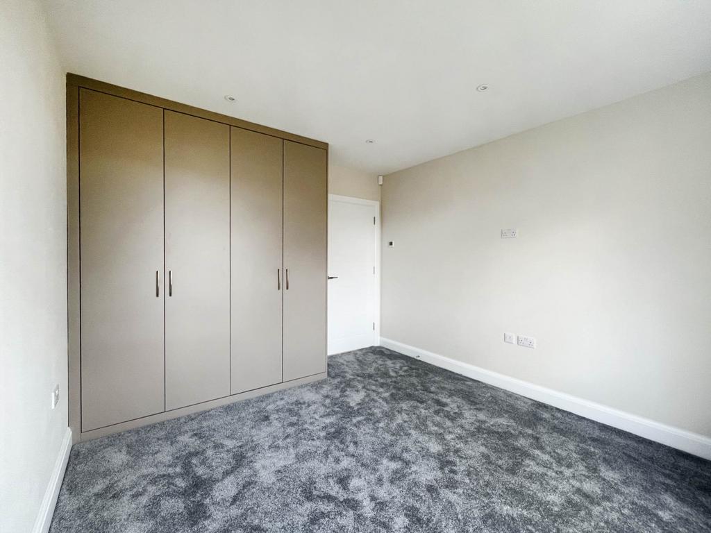 Walk-in wardrobe