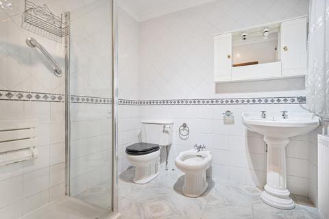 3 bedroom terraced house to rent, Cedar Avenue, Enfield, EN3