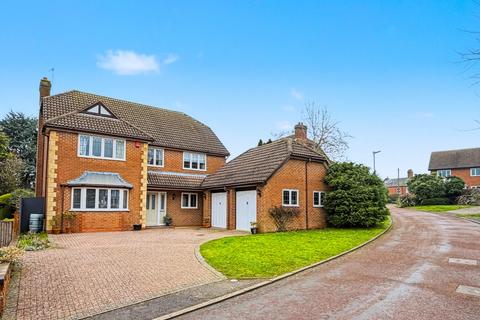 4 bedroom detached house for sale, 4 The Paddock, Crick, NN6 7XG