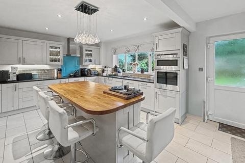 4 bedroom detached house for sale, 4 The Paddock, Crick, NN6 7XG