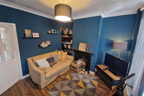 2 bedroom house to rent, Brough Street, Derby,