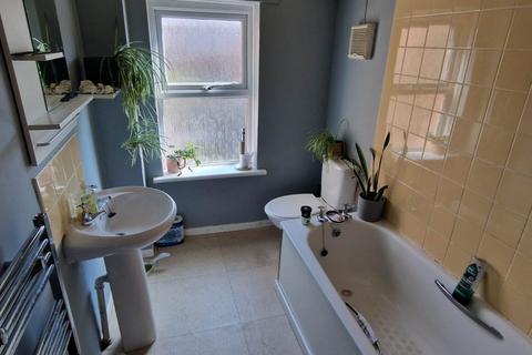 2 bedroom house to rent, Brough Street, Derby,