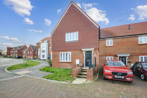 1 bedroom maisonette for sale, Bewlands Drive, East Grinstead, RH19
