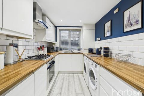undefined, Binns Road, Garthamlock, Glasgow, City of Glasgow, G33 5HU