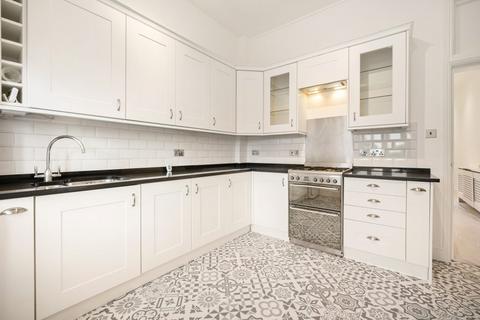 3 bedroom flat to rent, Goldhawk Road, London W6