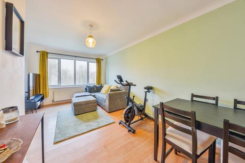 2 bedroom ground floor flat for sale, 399 Ware Road, Hertford, SG13