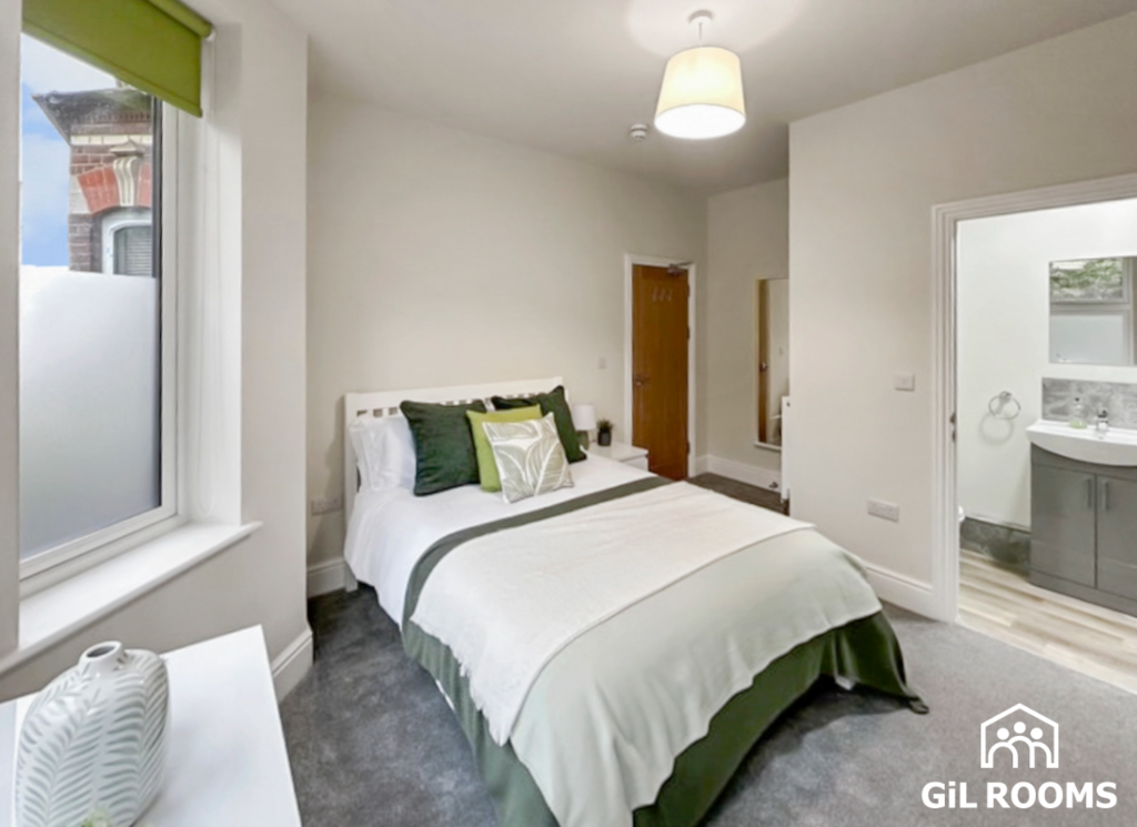 Ground floor front, ensuite