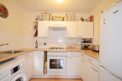 2 bedroom flat to rent, Scarlet Oaks, Camberley, GU15
