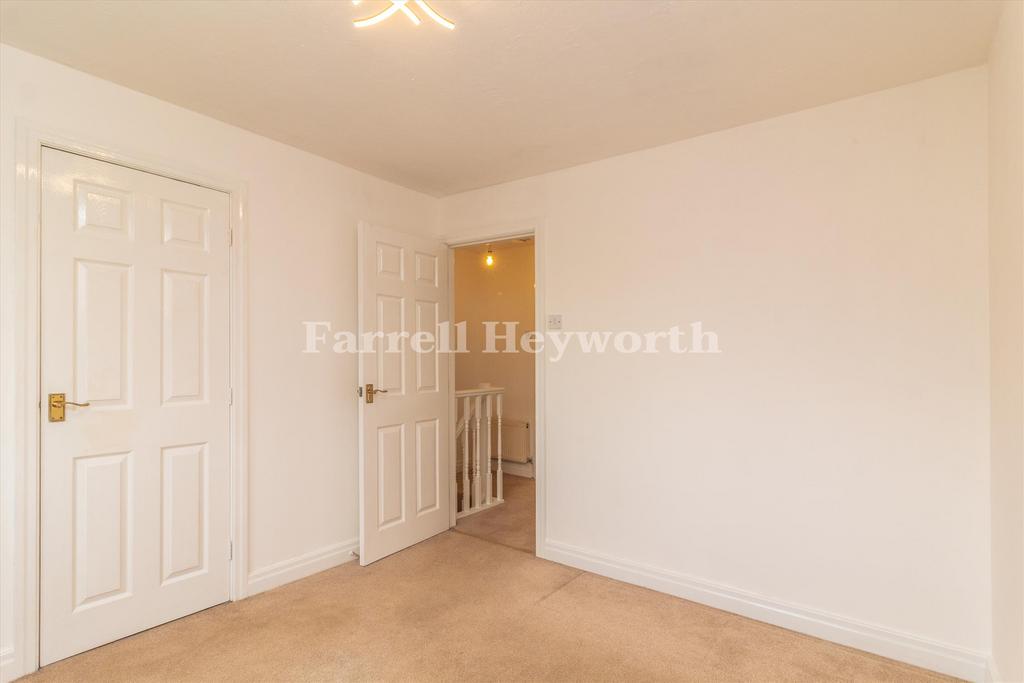 Bedroom 1 image 2