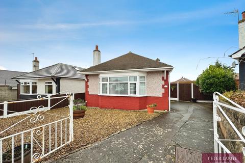 2 bedroom detached bungalow for sale, 2 Dorchester Close, Rhyl, LL18 4TF