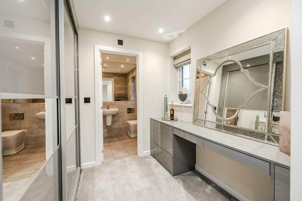 9 Montpellier Drive Medburn NE200 EG-40