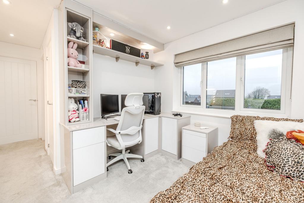9 Montpellier Drive Medburn NE200 EG-22