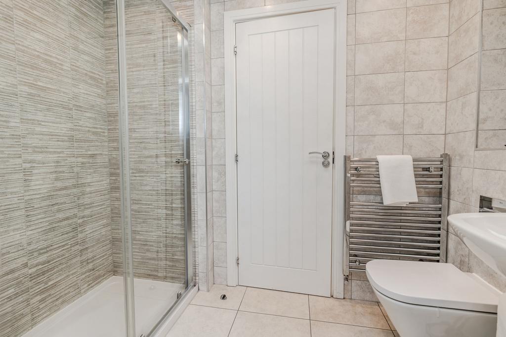 9 Montpellier Drive Medburn NE200 EG-35