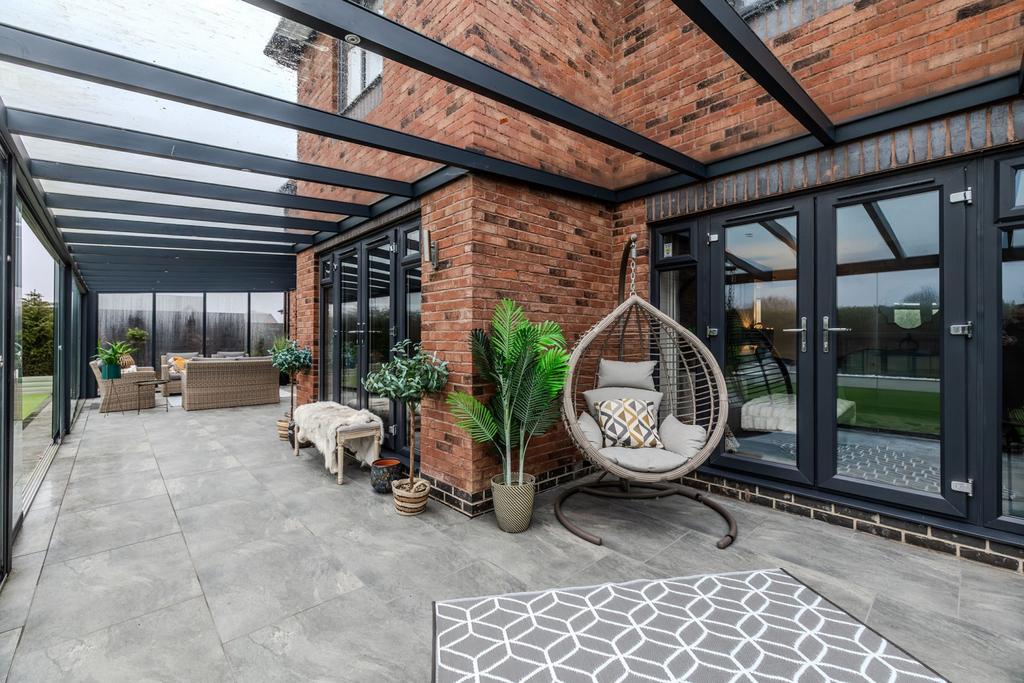 9 Montpellier Drive Medburn NE200 EG-68