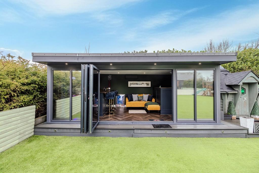 9 Montpellier Drive Medburn NE200 EG-1