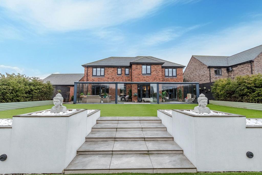 9 Montpellier Drive Medburn NE200 EG-12