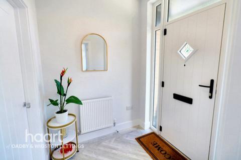 3 bedroom townhouse to rent, MARKET HARBOROUGH LE16