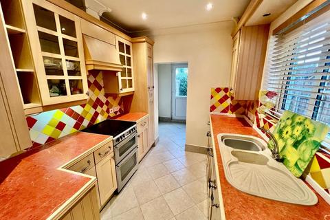 2 bedroom terraced house for sale, Cross Street, Rothwell, Kettering
