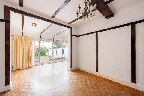 3 bedroom house to rent, Chase Way, London N14