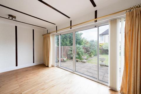 3 bedroom house to rent, Chase Way, London N14