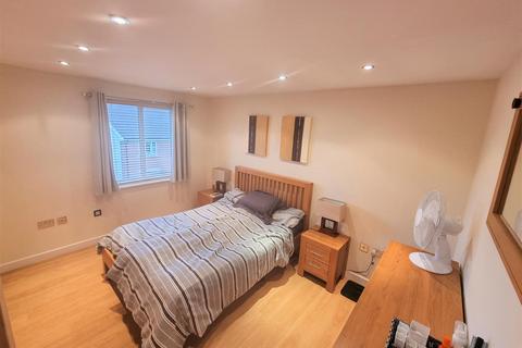 2 bedroom apartment to rent, Old Town, Swindon