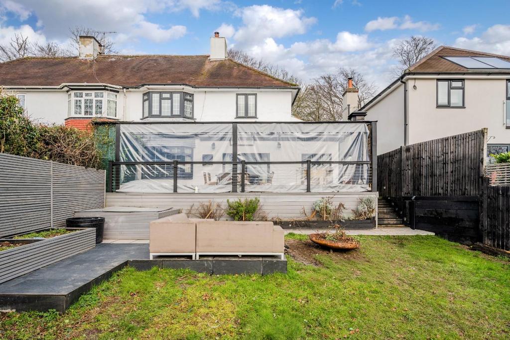 Epsom lane north