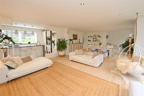 4 bedroom end of terrace house for sale, Leigham Drive, Birmingham B17