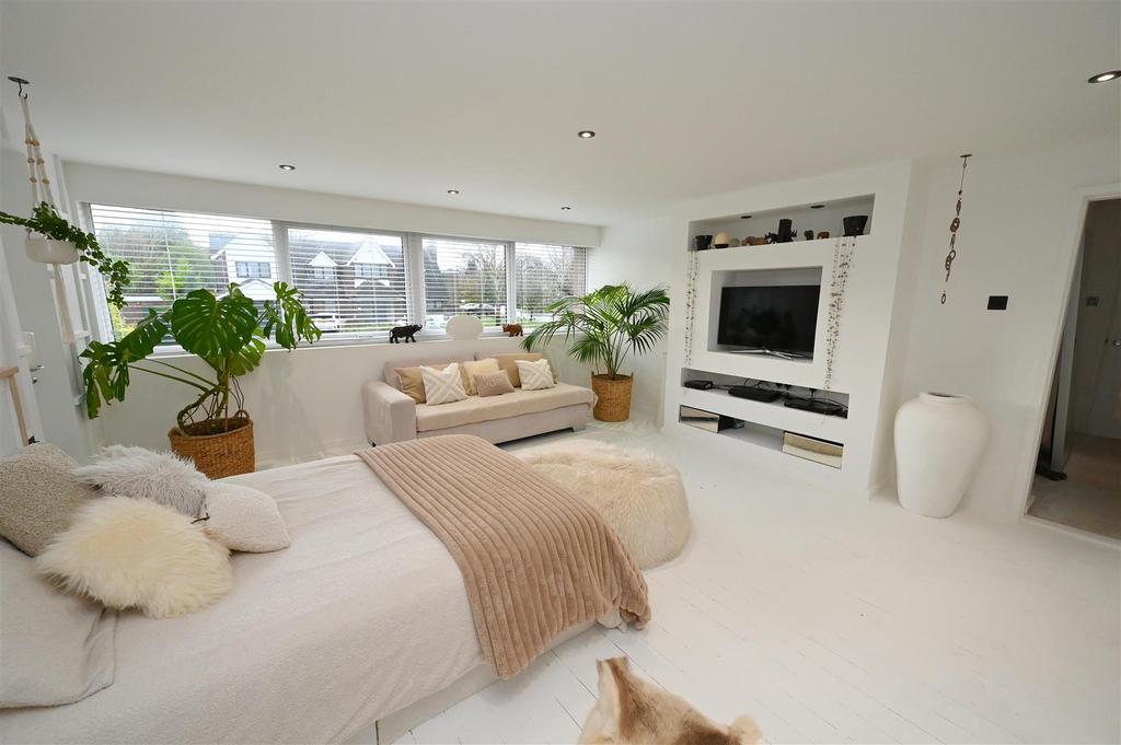 Bedroom1.1.JPG