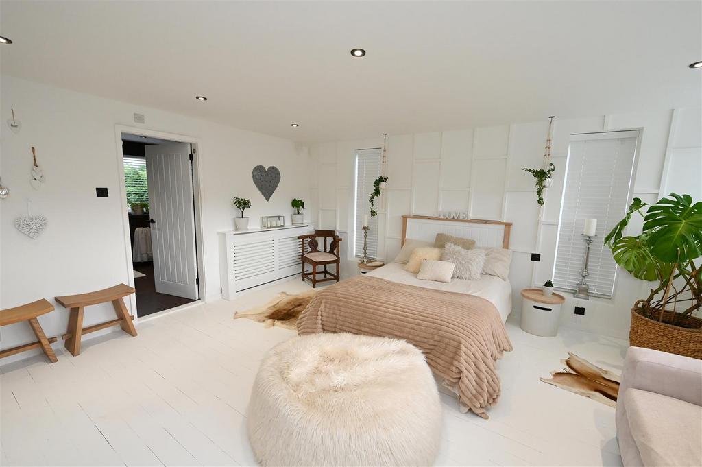 Bedroom1.2.JPG