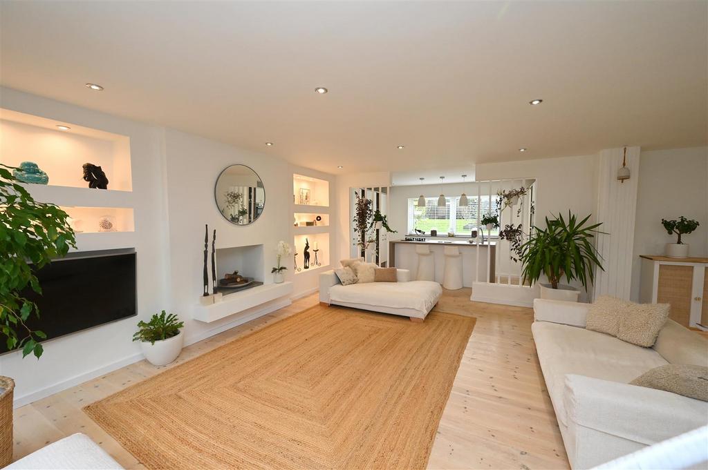 Living area.JPG