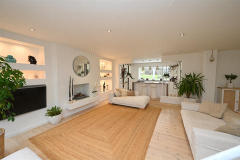 4 bedroom end of terrace house for sale, Leigham Drive, Birmingham B17