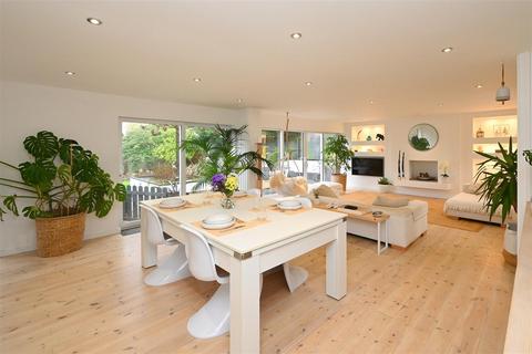 4 bedroom end of terrace house for sale, Leigham Drive, Birmingham B17