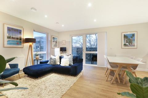 2 bedroom apartment for sale, Broome Way, London, SE5