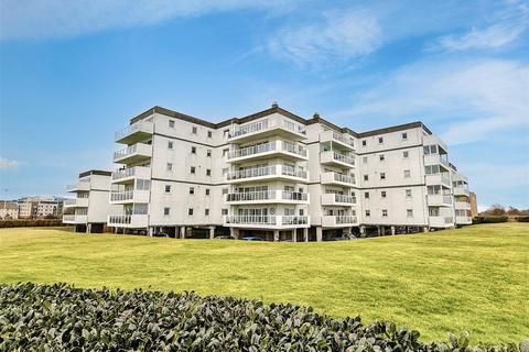 2 bedroom flat for sale, Royal Parade, Eastbourne