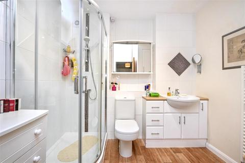 2 bedroom flat for sale, Royal Parade, Eastbourne