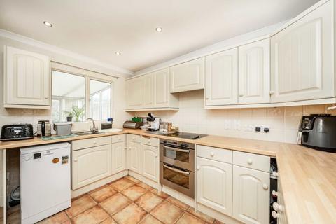 undefined, Darby Crescent, Sunbury-On-Thames TW16