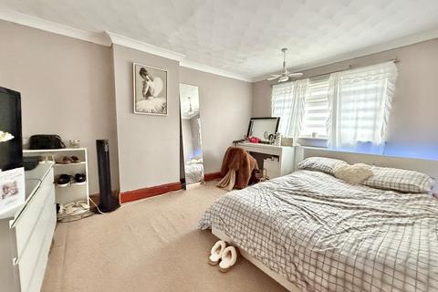 3 bedroom semi-detached house for sale, Cunningham Close, Ringwood, BH24 1XW