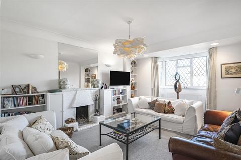3 bedroom flat for sale, Firs Avenue, East Sheen, London