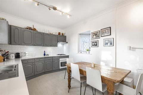 3 bedroom flat for sale, Firs Avenue, East Sheen, London