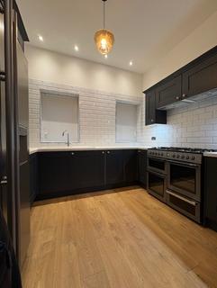 1 bedroom flat to rent, Victoria Street, Dunfermline, KY12