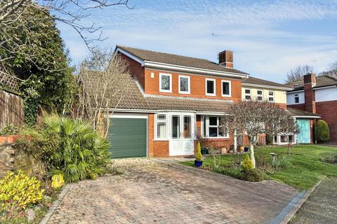 3 bedroom detached house for sale, St Francis Chase, Bexhill-on-Sea, TN39