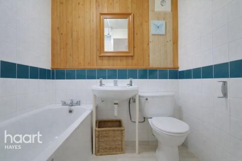 1 bedroom maisonette for sale, East Avenue, Hayes