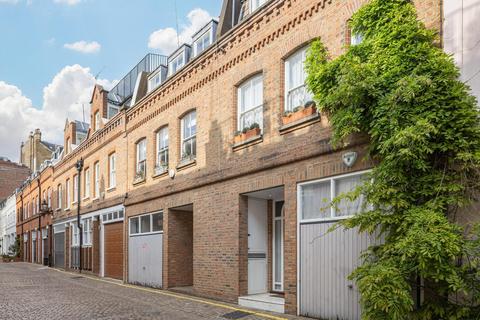 4 bedroom terraced house to rent, Adam & Eve Mews, Kensington, London W8