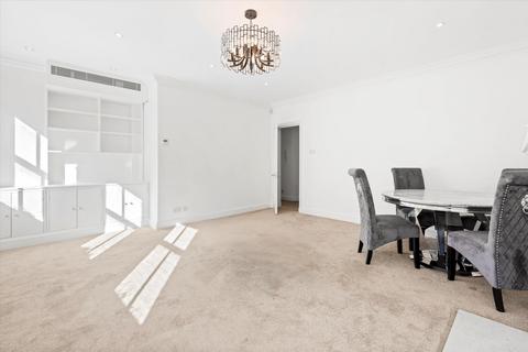 4 bedroom terraced house to rent, Adam & Eve Mews, Kensington, London W8.