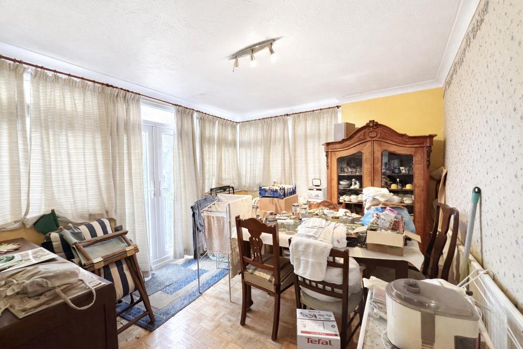 Dining room.jpg
