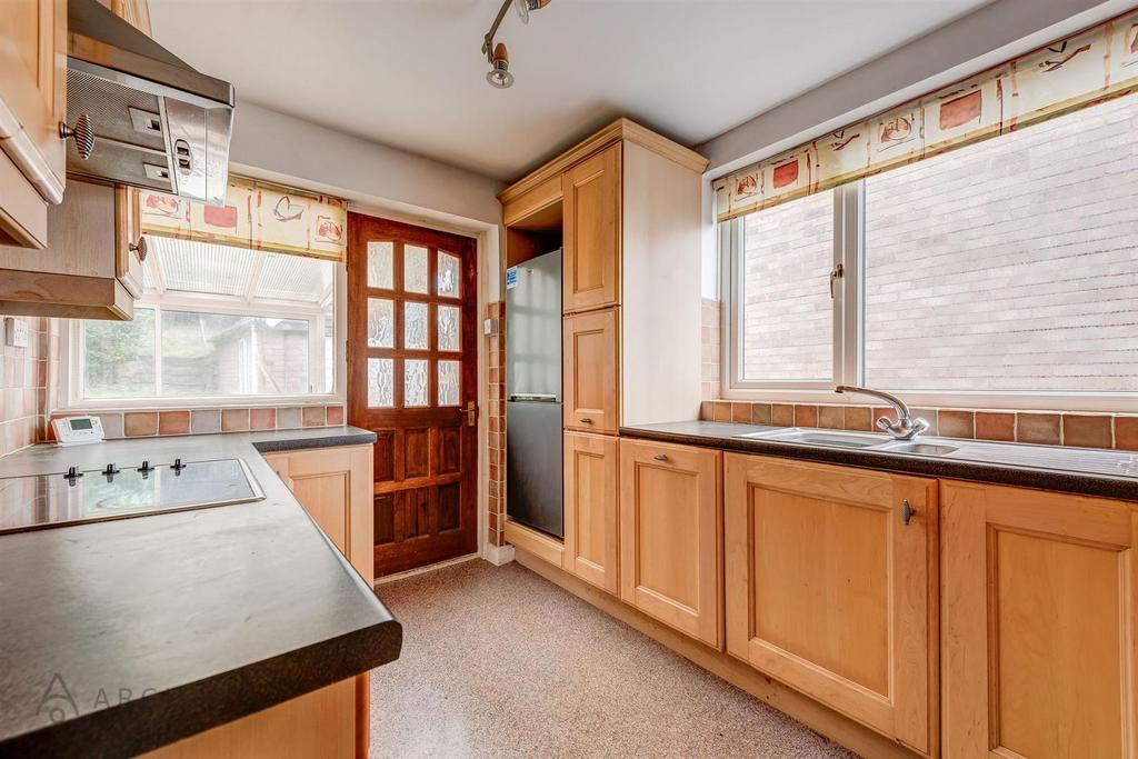 73 Barncliffe Road(Interior)-8.jpg