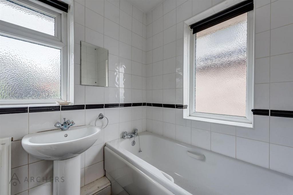 73 Barncliffe Road(Interior)-19.jpg
