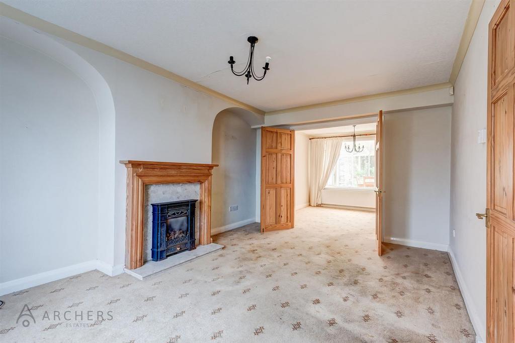 73 Barncliffe Road(Interior)-4.jpg